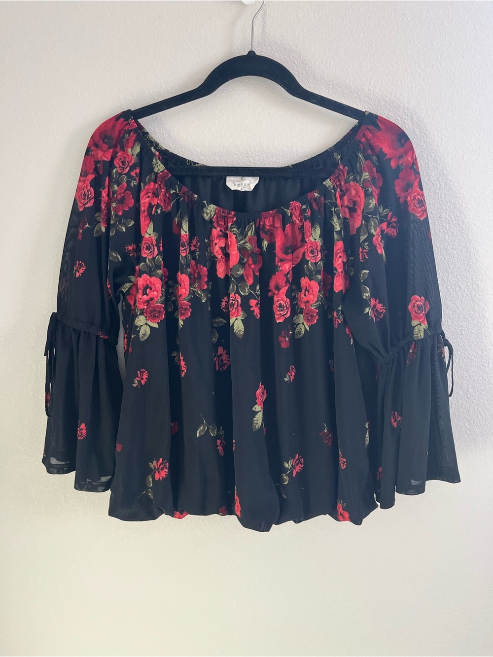 Ember Black Rose Print Off-Shoulder Bubble Hem Top w/Bell Sleeves Sz XL Romantic